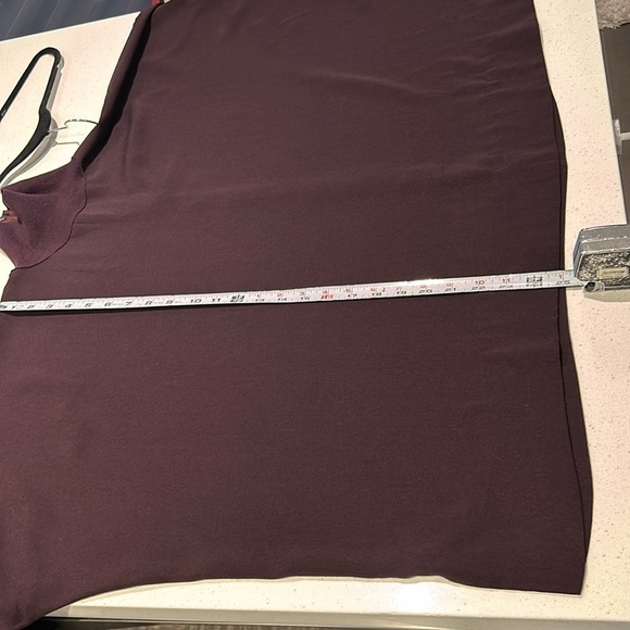 Aritzia Babaton Hamish Mock Neck Oversized
Bat Wing Dolman Sleeve Blouse Purple - Picture 15 of 16